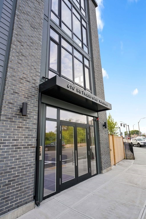 610 Rutherford Ave, Charlestown