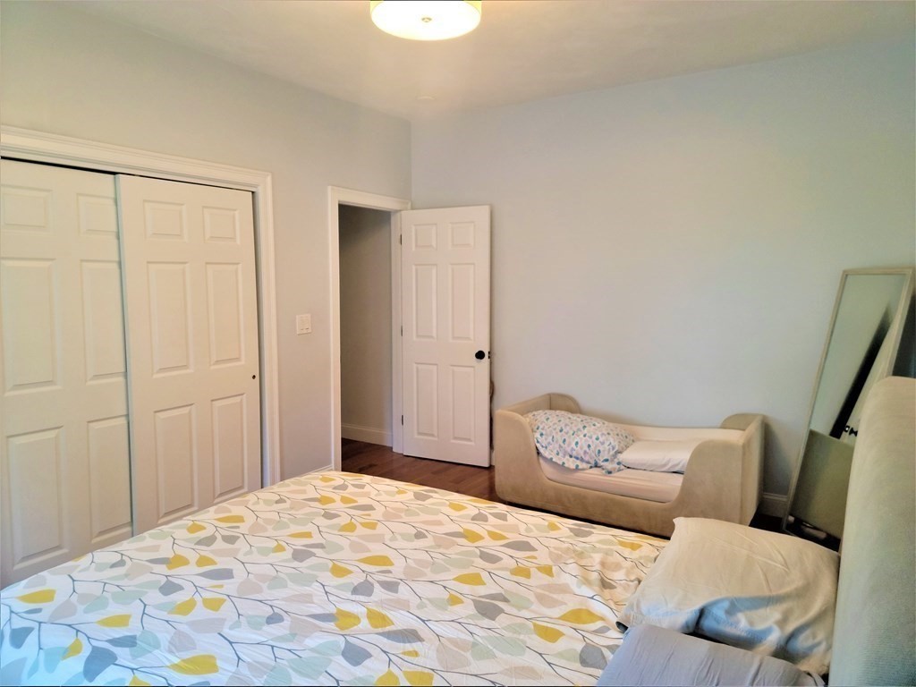 13 Belknap St, Dedham