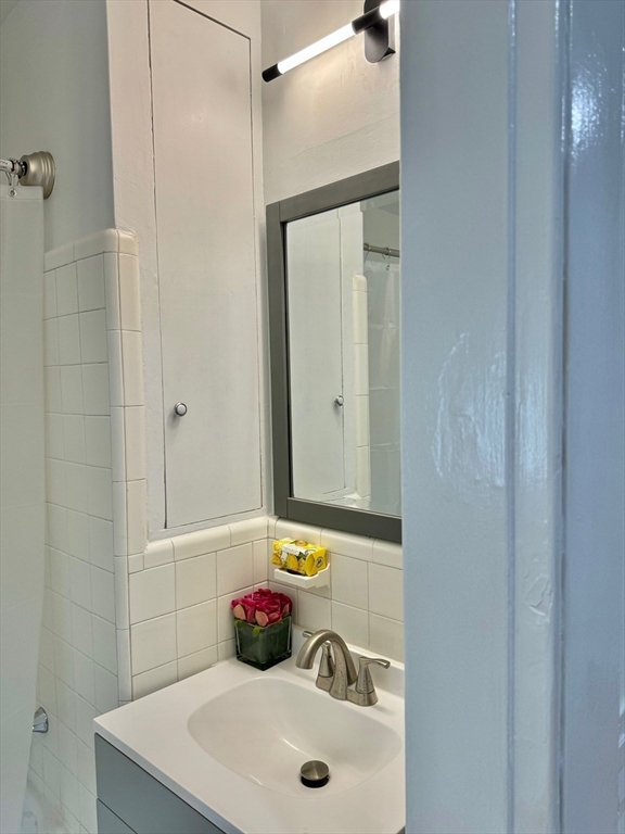 1001 Memorial Dr, Riverside