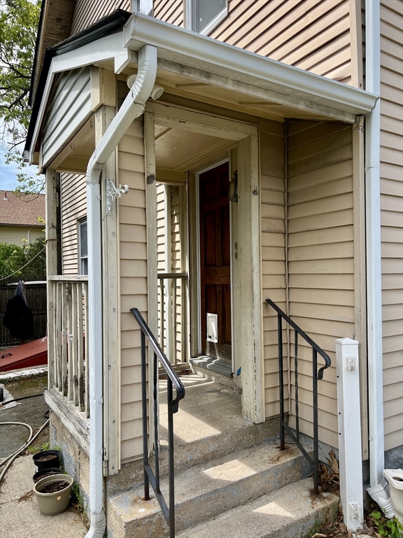 15 Baltic St, Attleboro