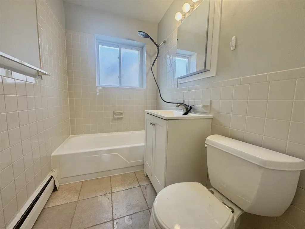 23 Westgate Rd, Chestnut Hill