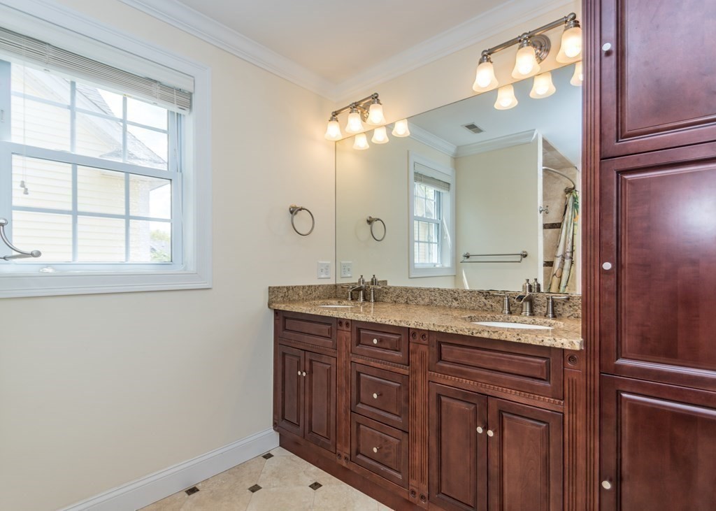 67 Trimount Ave, Waltham