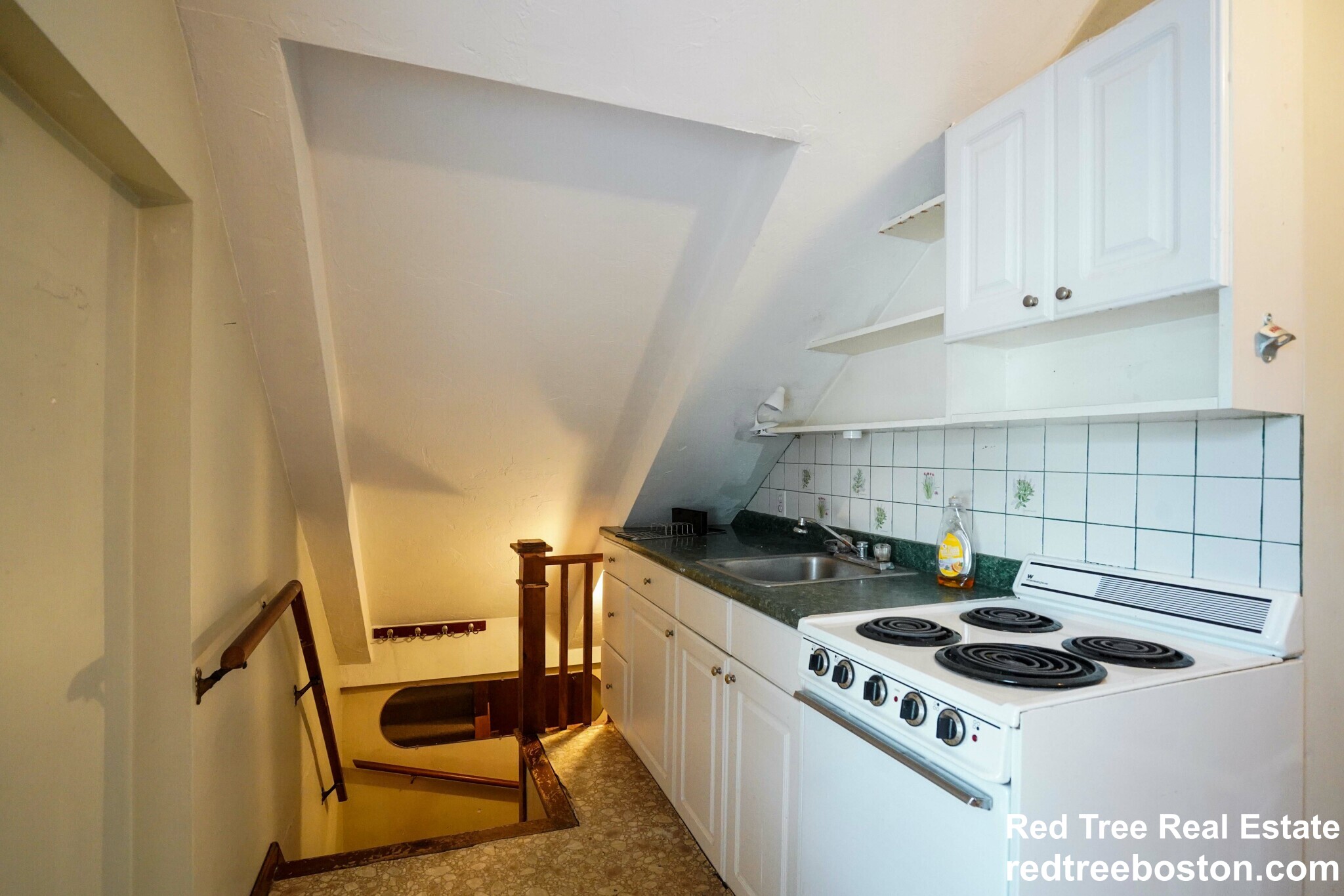 24 Oak Square Ave, Oak Square