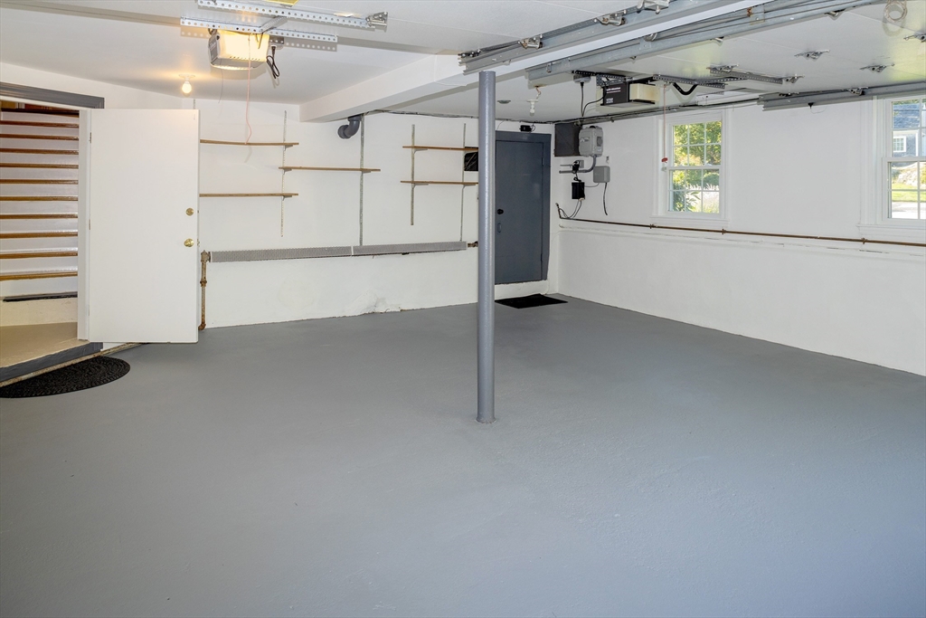 75 Nichols Rd, Cohasset