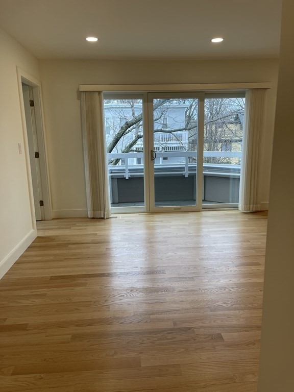 284 Sidney St, Cambridgeport