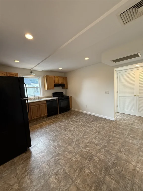 229 Rollstone, Fitchburg