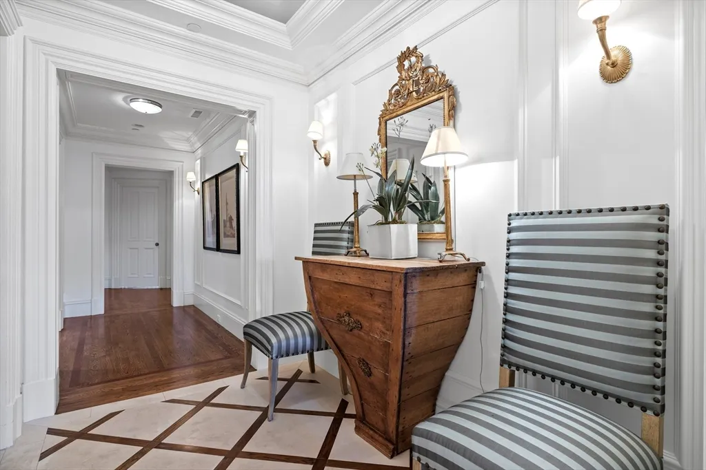 348 Beacon St, Back Bay