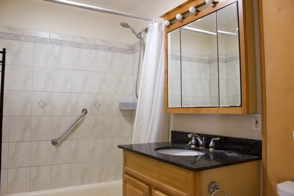 114 Thorndike St, East Cambridge