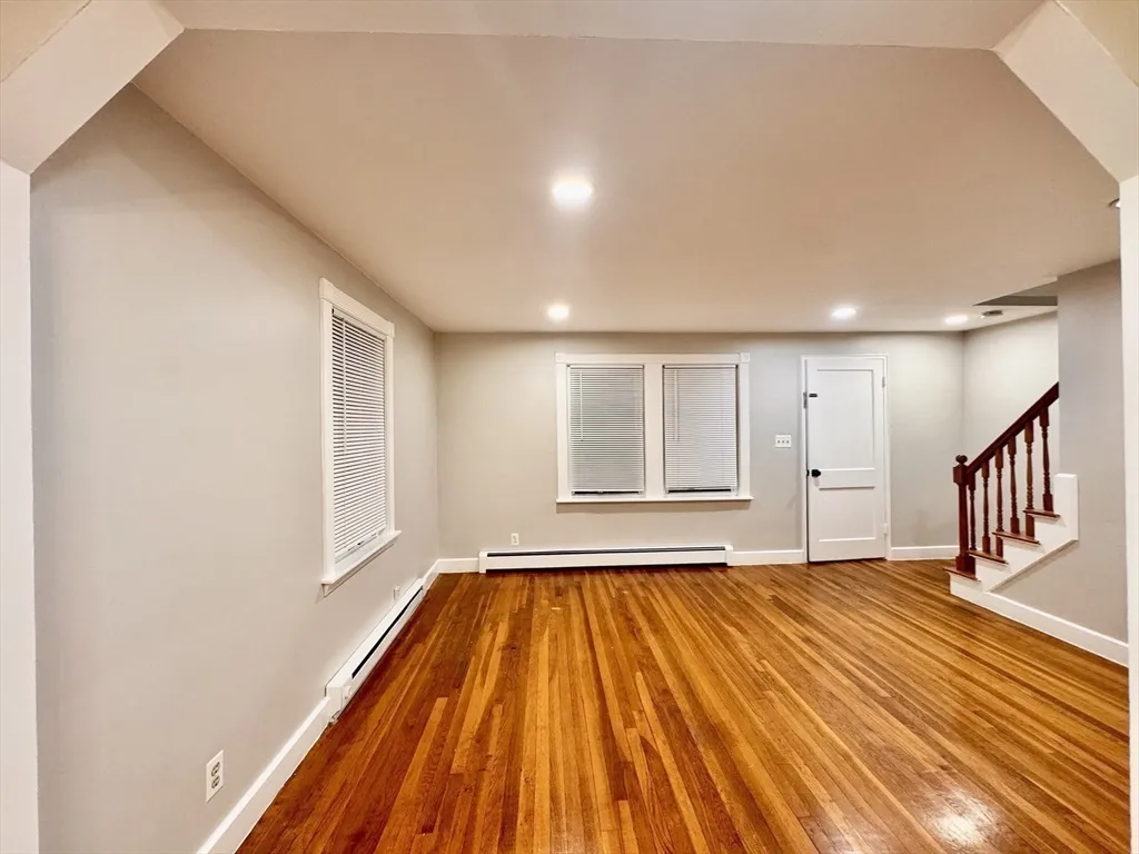 84 Reed St, West Side