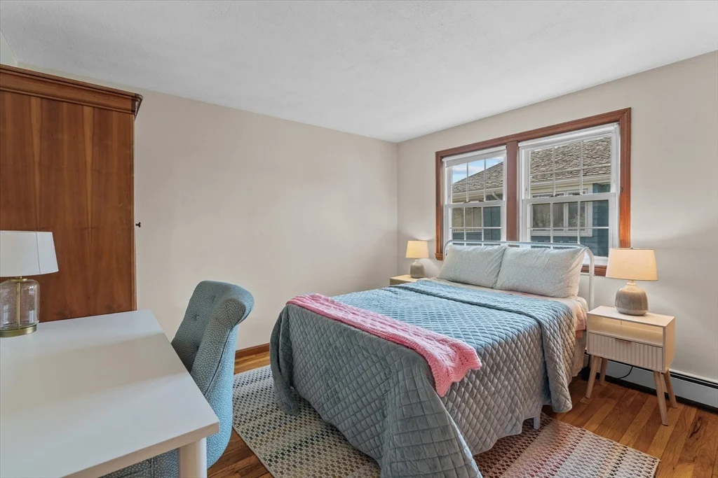 182 Safford St, Quincy