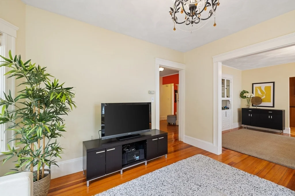 29 Worcester St, Belmont
