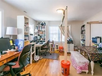 50 Matthew Ln, North Waltham