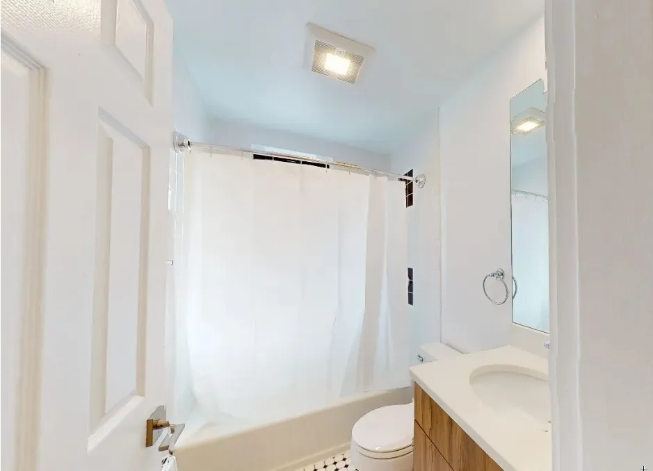 829 Beacon St, Fenway