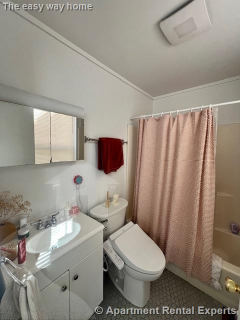 14 Garrison Ave, Teele Square