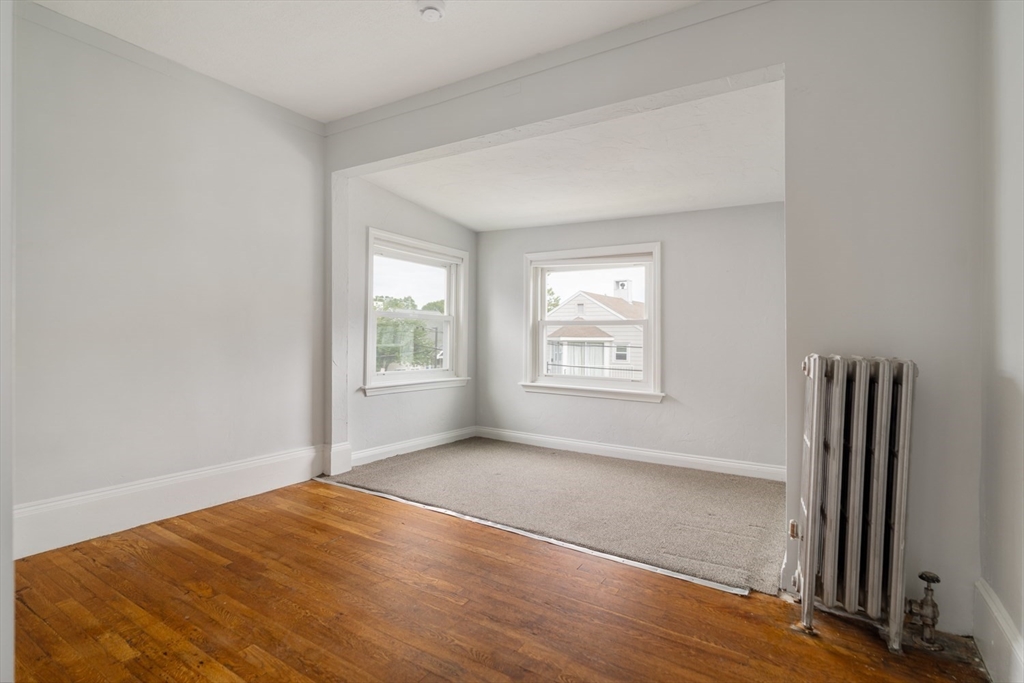 36 Thingvalla, Strawberry Hill