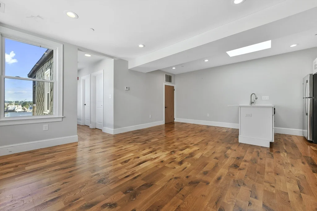 70 West Eagle St, East Boston