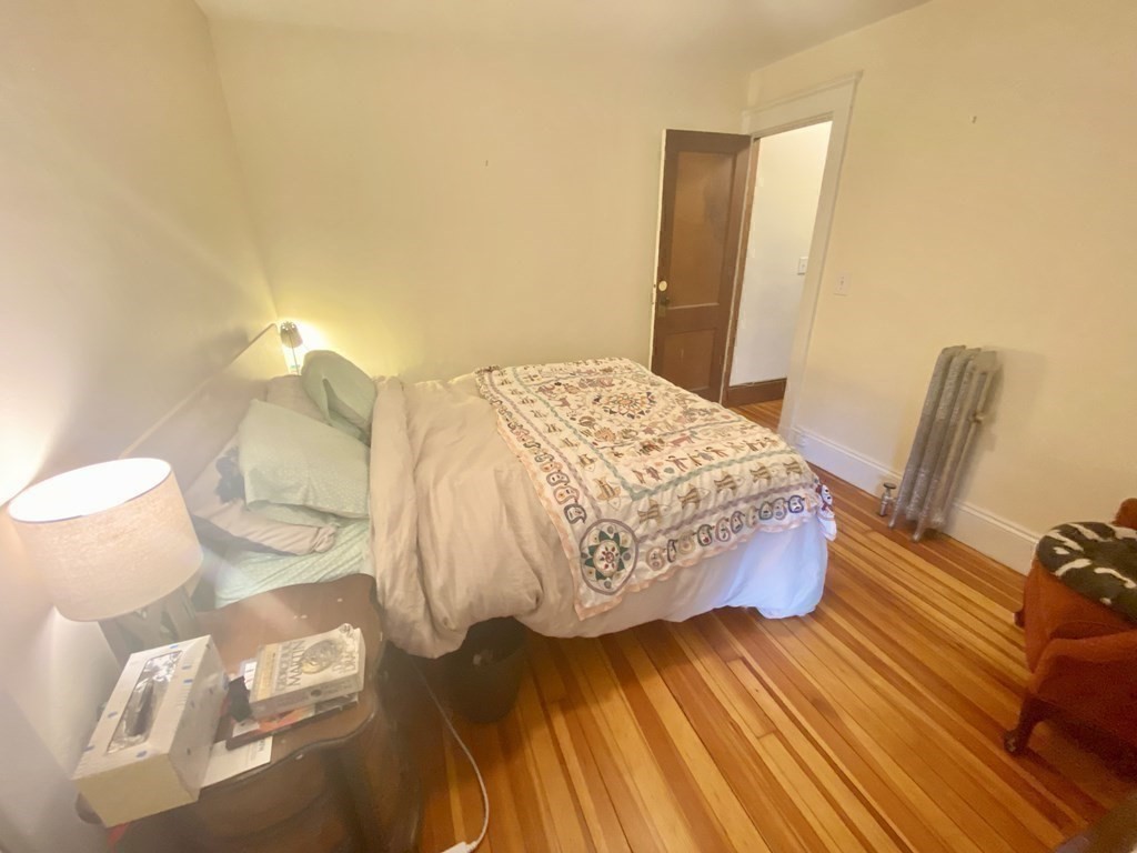 911 Broadway, Davis Square