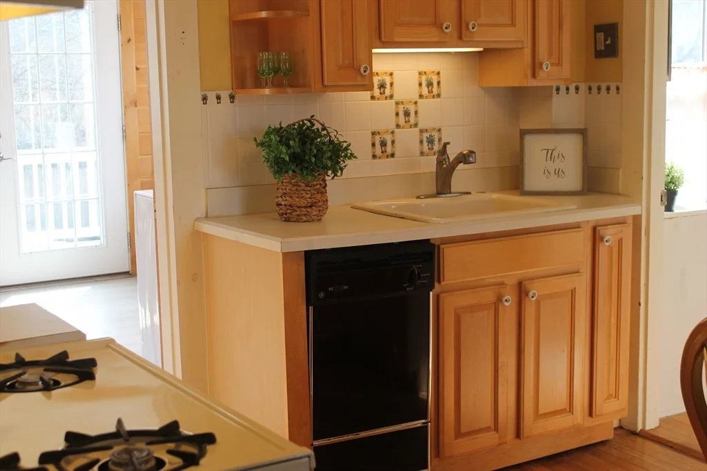 112 Cottage St, Franklin