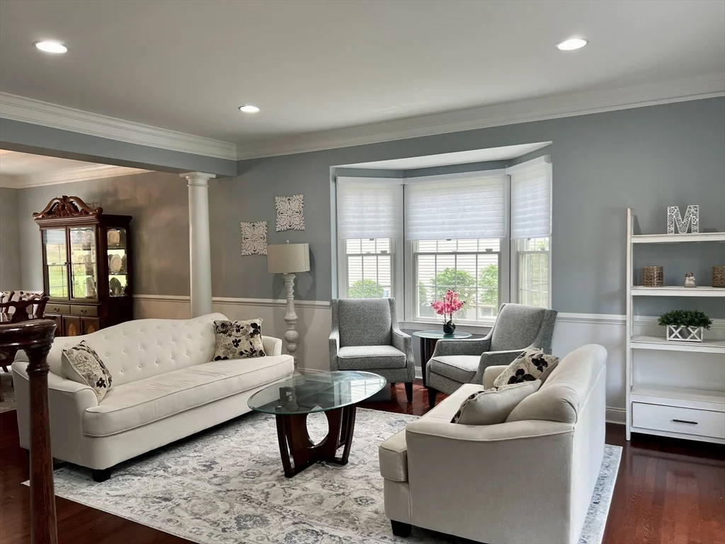 24 Endean Dr, Walpole