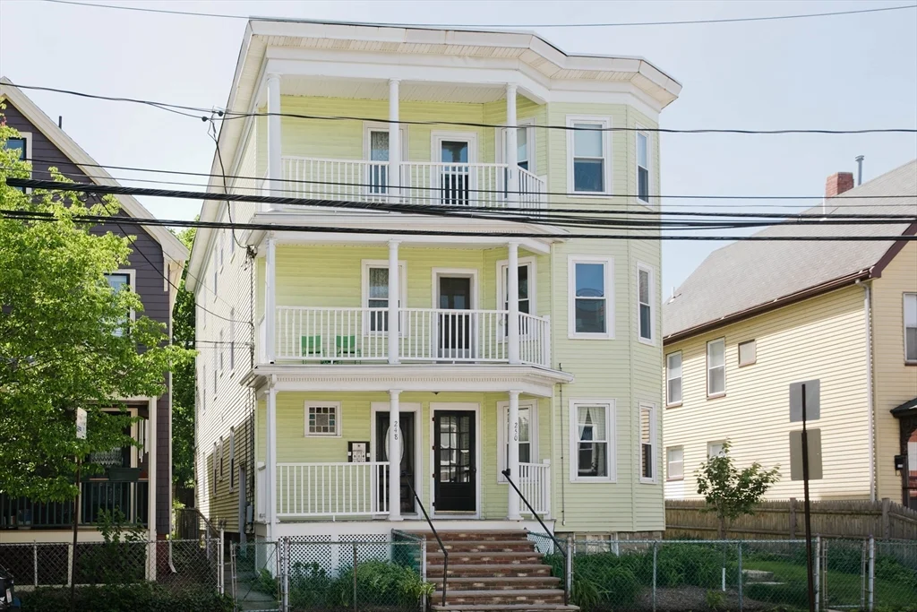 250 Walden, Neighborhood Nine