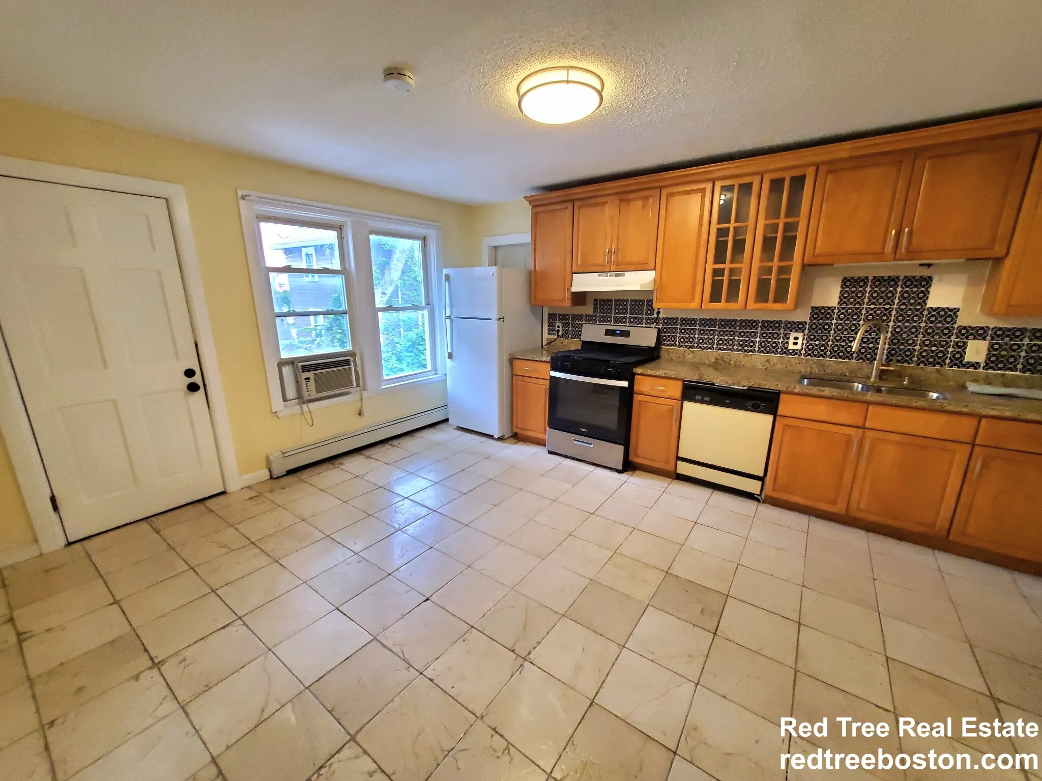 7 High Street Pl, Jamaica Plain