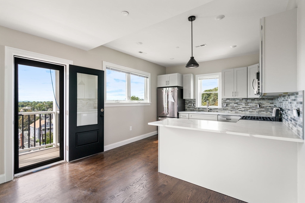 89 Summit Ave, Winthrop