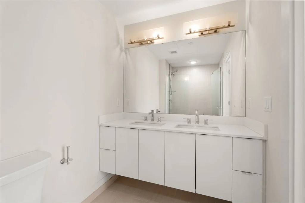 121 Portland St, West End