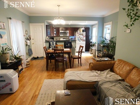 12 Fisk Ave, Magoun Square