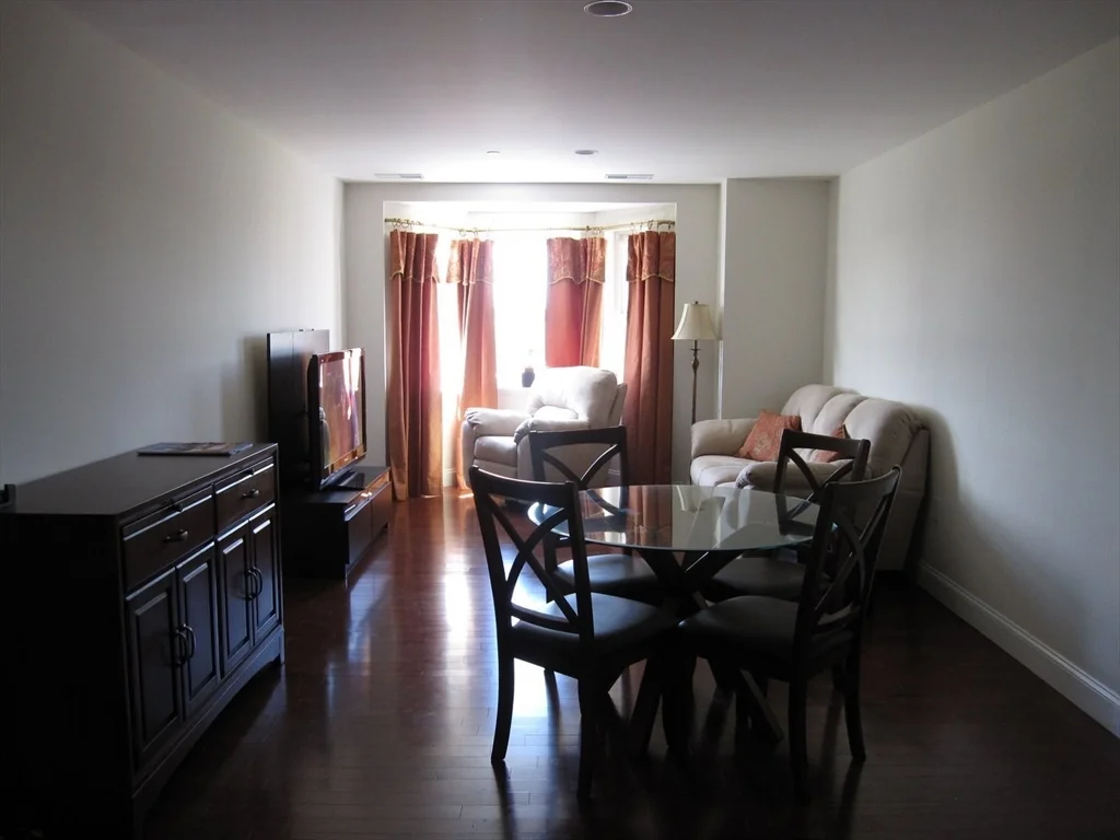 120 Wyllis Ave, Everett