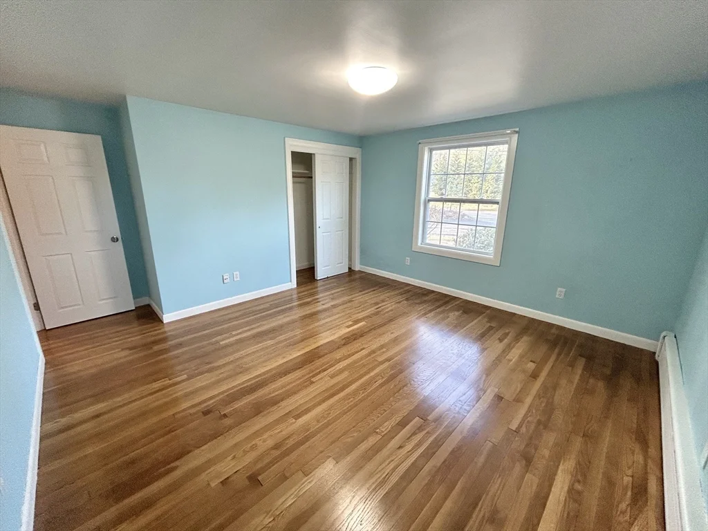 75 Marlboro Rd, Southborough