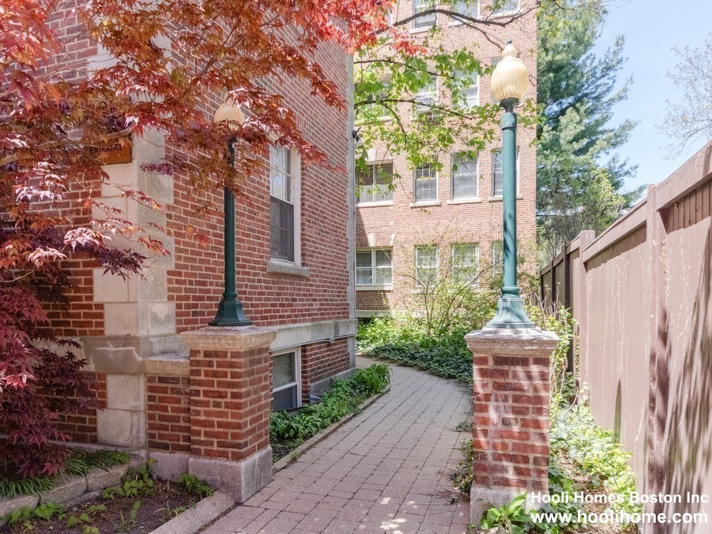 21 Chauncy St, Neighborhood Nine