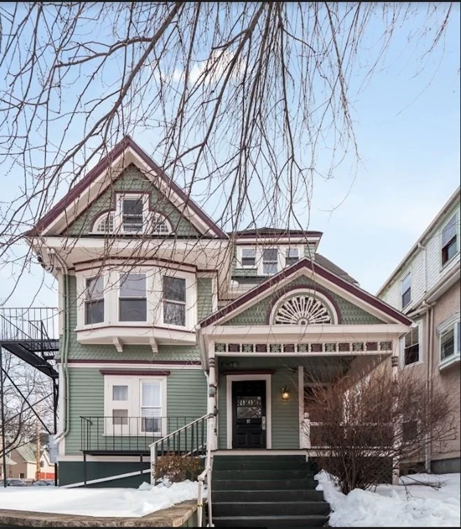 97 College Ave, Powder House Square
