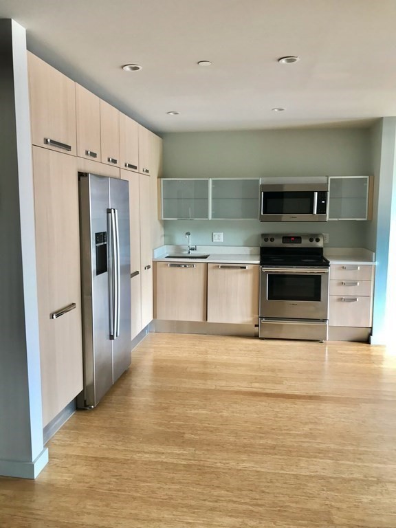 691 Massachusetts Ave, South End