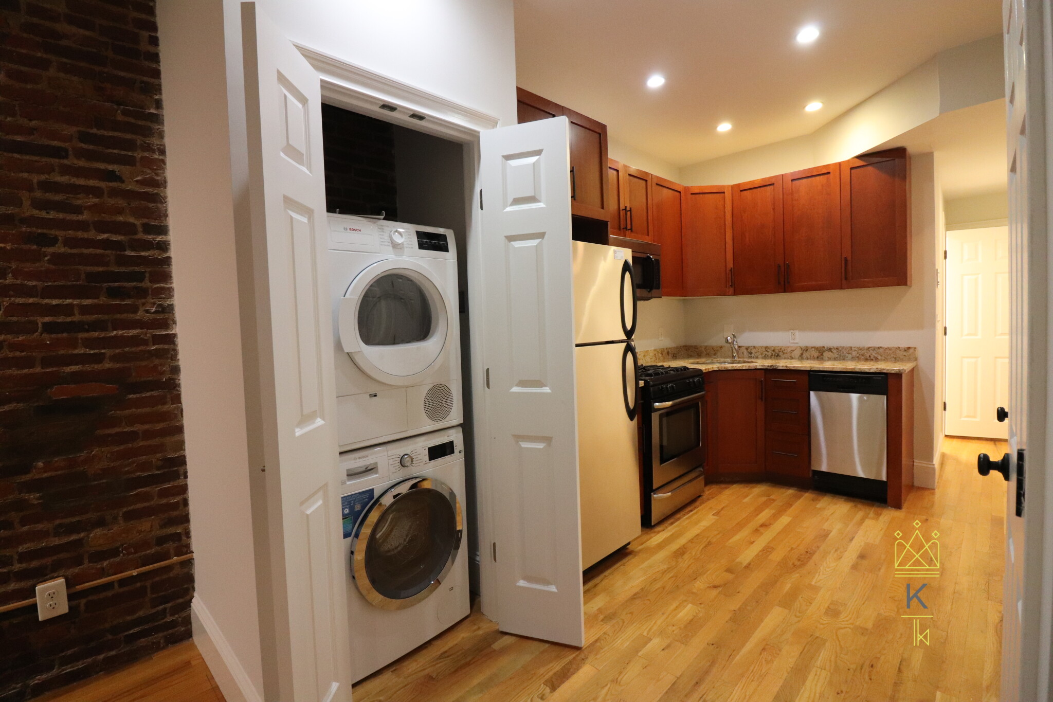 88 West Cedar St, Beacon Hill