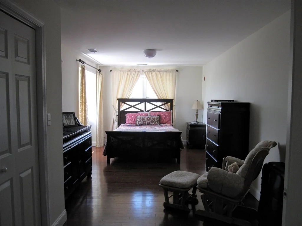 120 Wyllis Ave, Everett