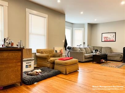 642 Moody St, South Side