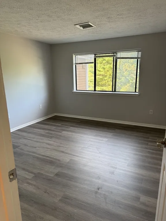 53 Steeplechase Ct, Zip 01832