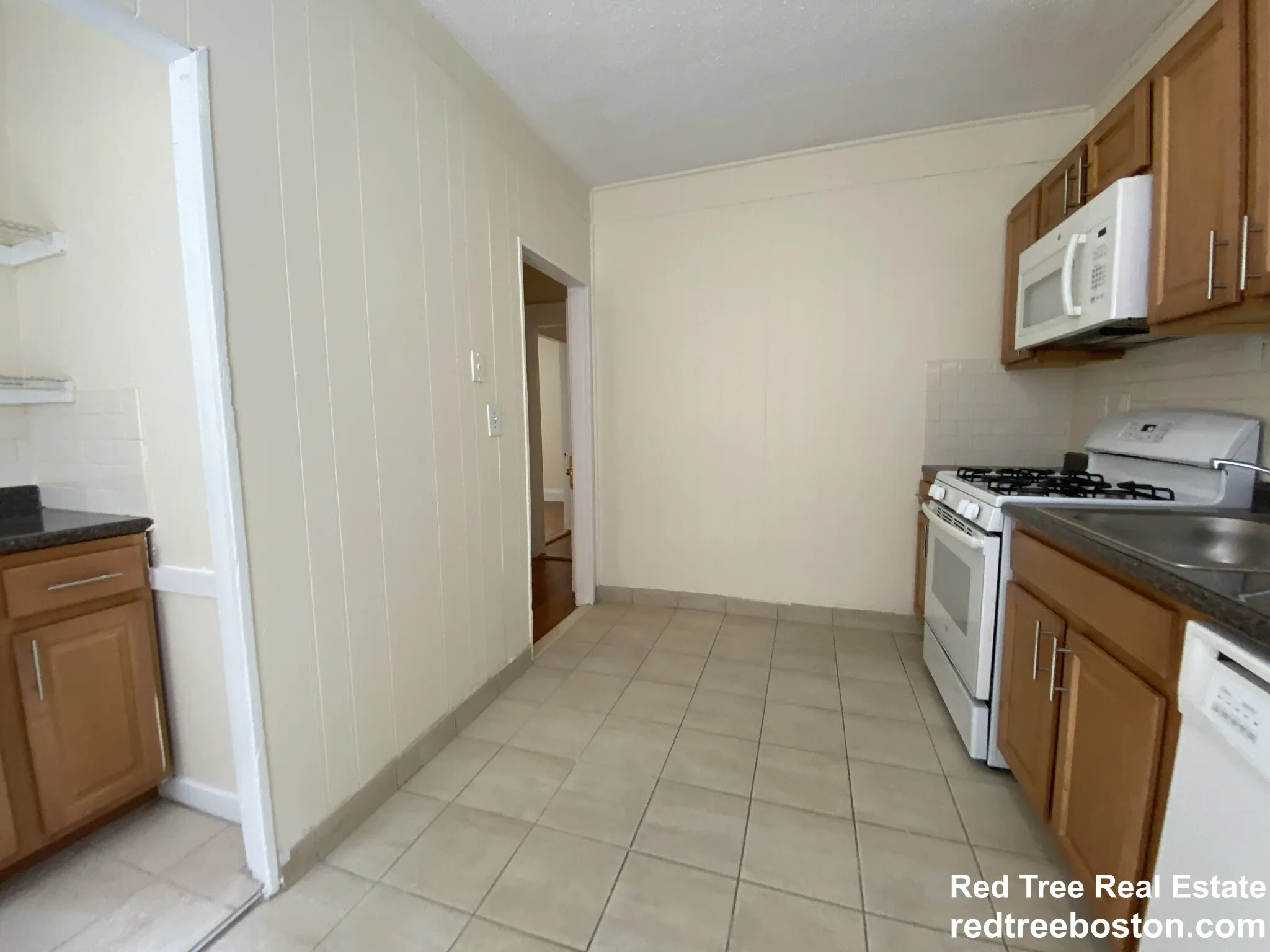 518 Cambridge St, Allston