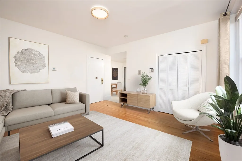 362 Commonwealth Ave, Back Bay