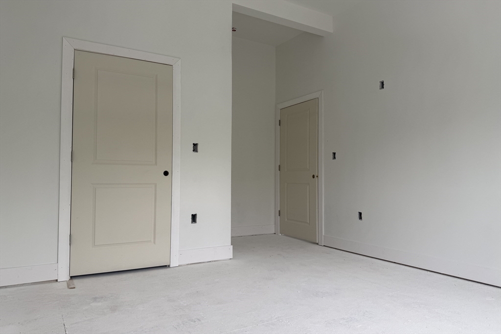 251 Sladen St, Dracut