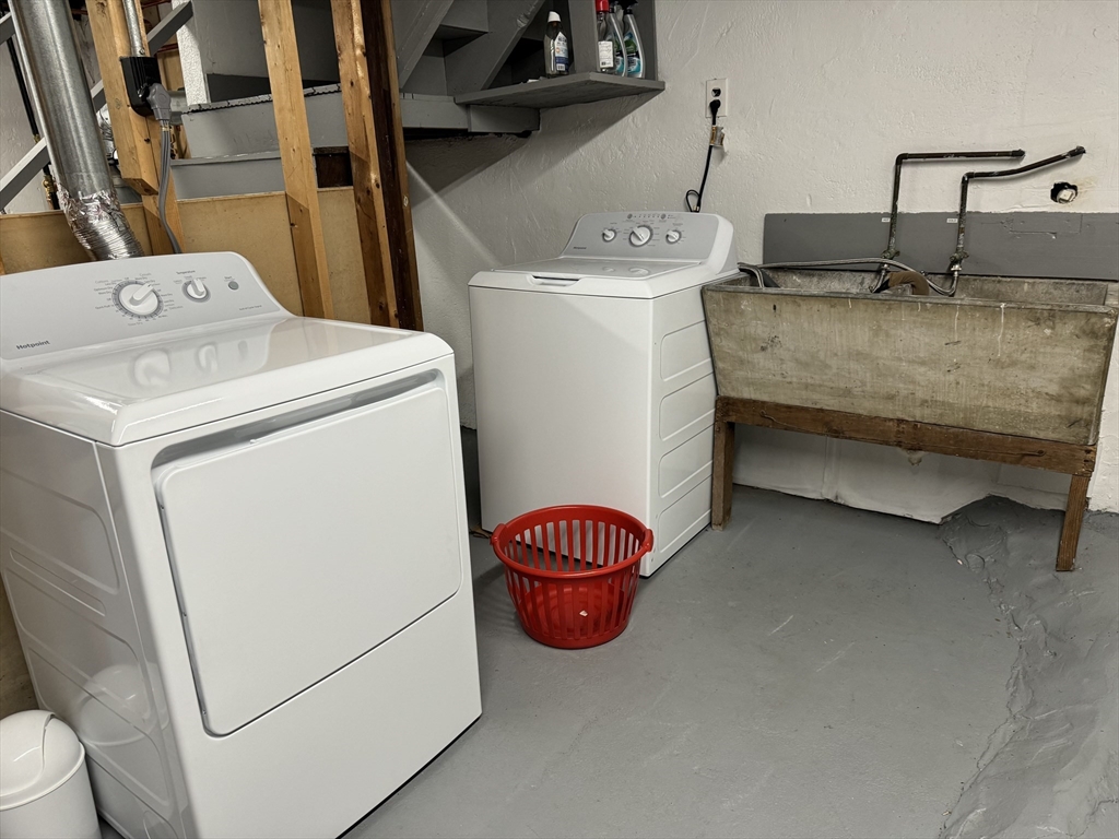 181 Warren St, Watertown