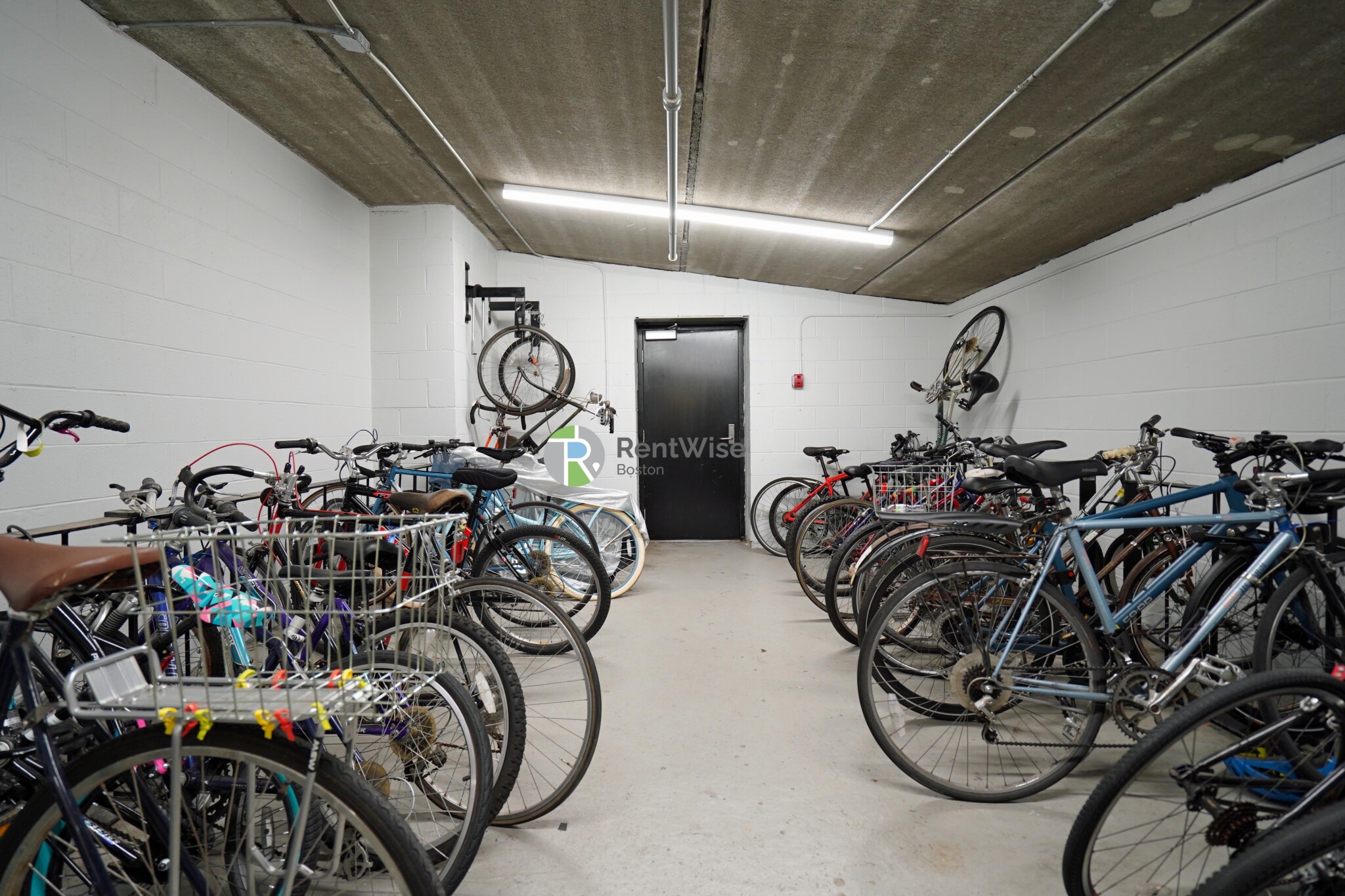 10 Magazine St, Cambridgeport