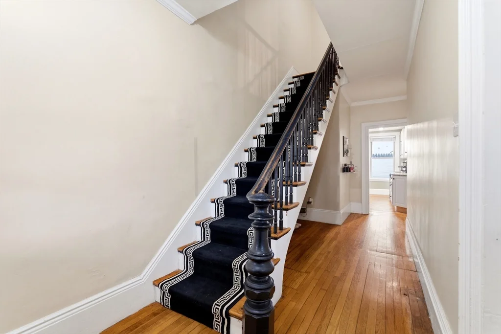 5 Osgood Pl, Amesbury
