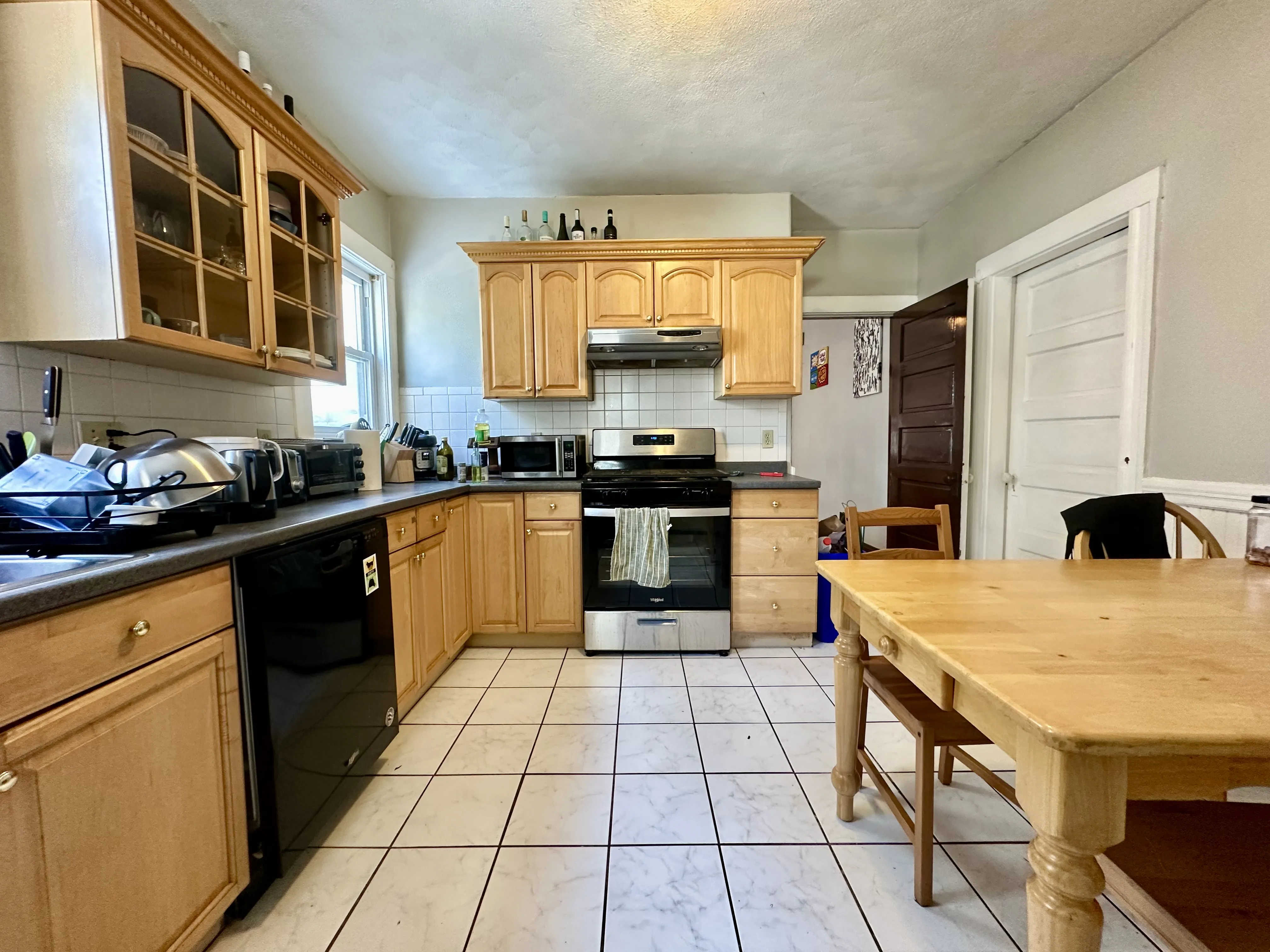 183 College Ave, Tufts