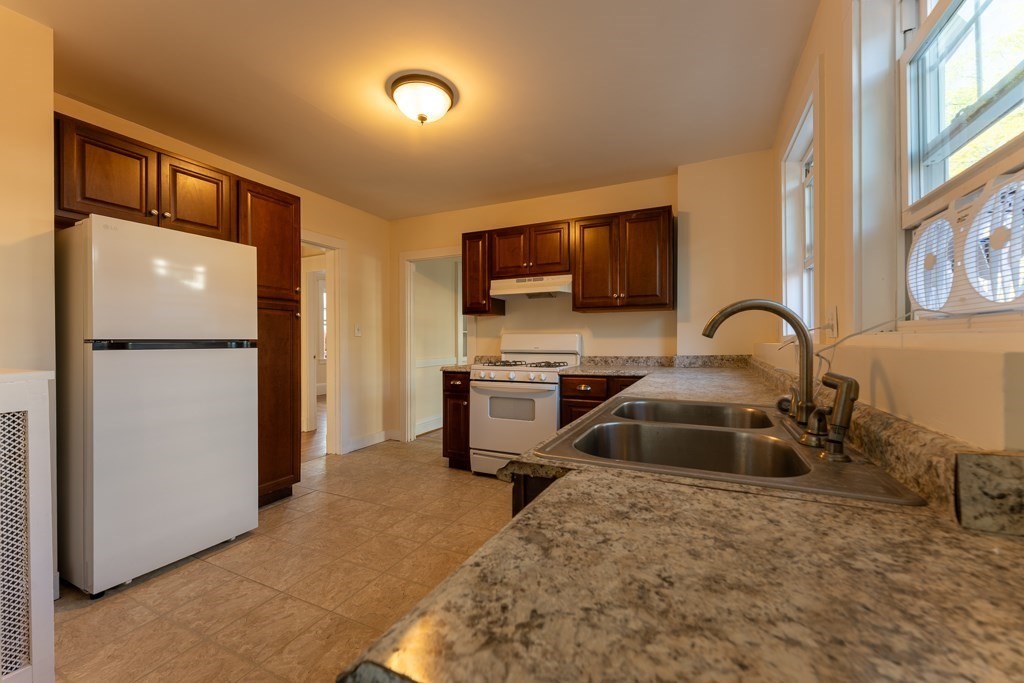 87 Harnden Ave, Watertown