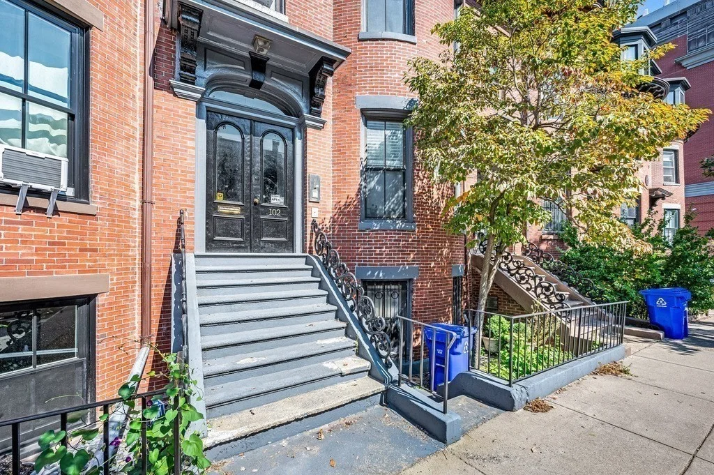 102 E Brookline St, South End