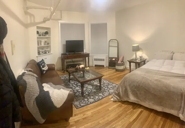 295 Newbury St, Back Bay