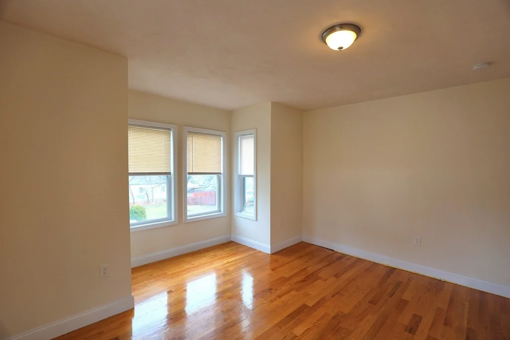 62 Lincoln St, Fitchburg