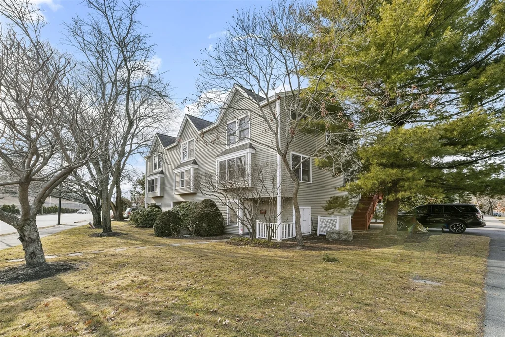 1045 Washington St, Newton