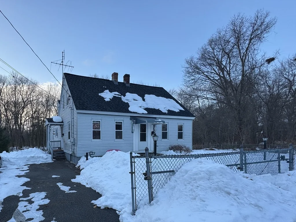 75 Packard St, North Stoughton